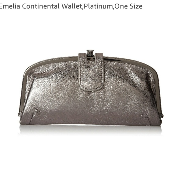 HOBO Handbags - 💝HOBO Emelia Continental Wallet💝